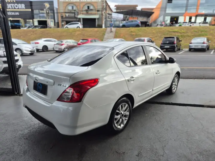 VERSA SV 1.6 16V FlexStart 4p Aut.