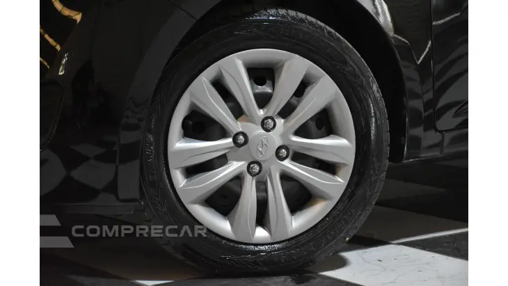 HB20S - 1.0 COMFORT PLUS 12V 4P MANUAL