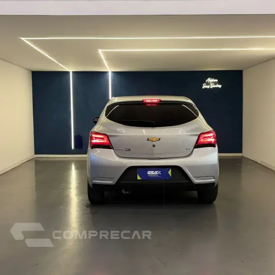 ONIX HATCH LT 1.0 8V FlexPower 5p Mec.