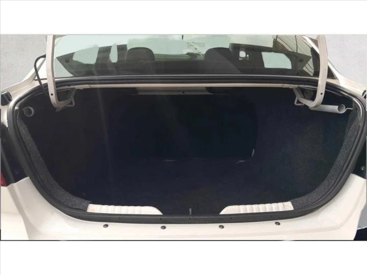 VOYAGE 1.0 12V MPI TOTALFLEX 4P MANUAL