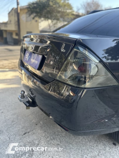 FIESTA 1.6 MPI Sedan 8V