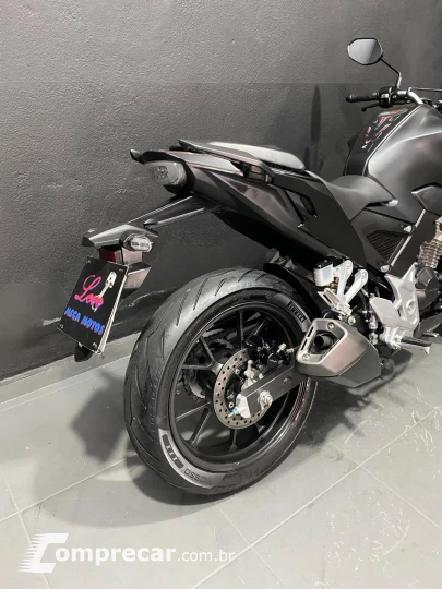 CB 300 F CBS