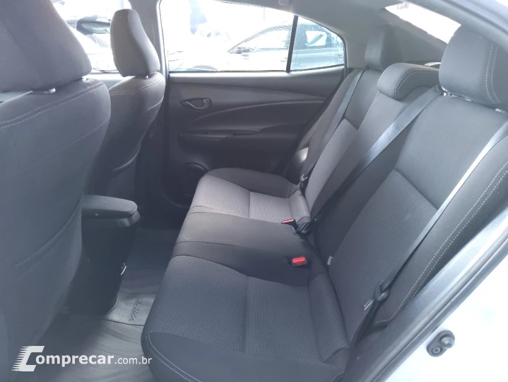 YARIS 1.5 16V FLEX SEDAN XL LIVE MULTIDRIVE