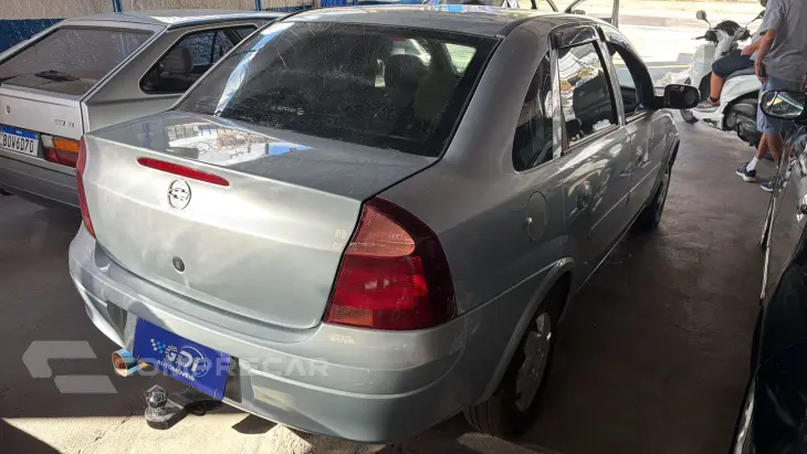 CORSA 1.4 MPFI Premium Sedan 8V