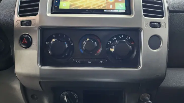 Frontier LE ATTACK CD 4x4 2.5 TB Die.Aut