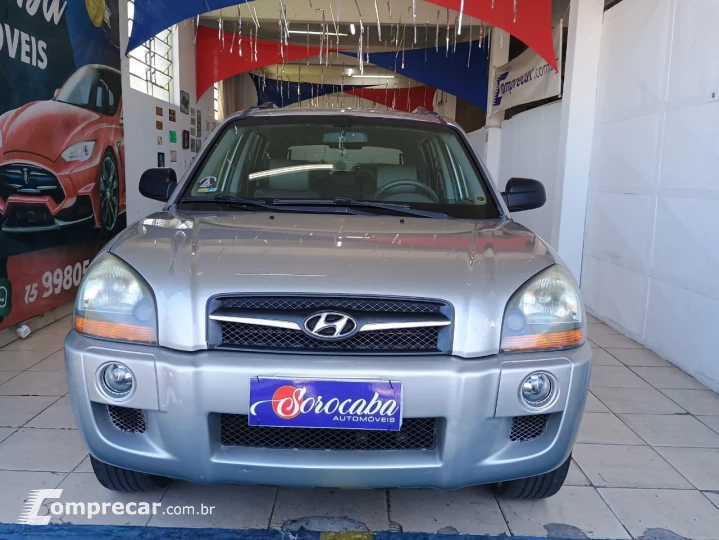 Tucson GL Automática