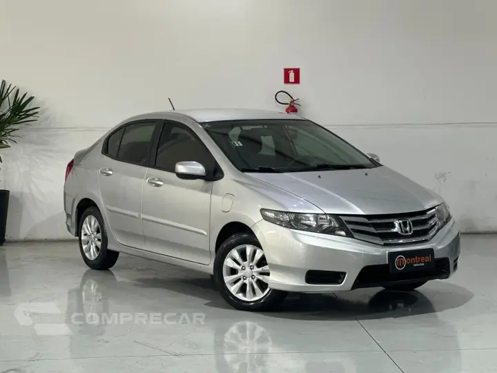 CITY 1.5 LX Sedan 16V