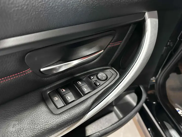 328i 2.0 SPORT GP 16V ACTIVEFLEX 4P AUTOMÁTICO