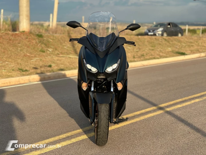 XMAX 250