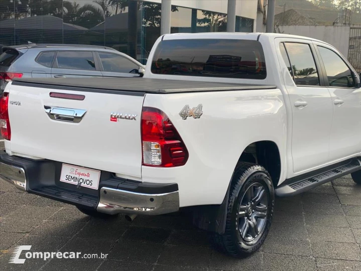 HILUX 2.8 D-4D TURBO DIESEL CD SR 4X4 AUTOMÁTICO
