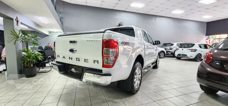 Ranger Limited 3.2 4x4 CD Diesel Aut.