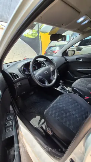 HB20 1.6 Comfort Plus 16V