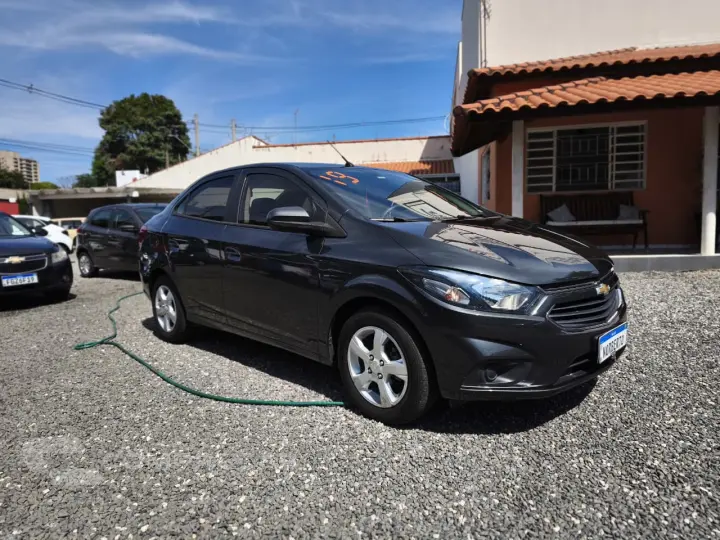 Prisma 1.4 4P LT FLEX AUTOMÁTICO