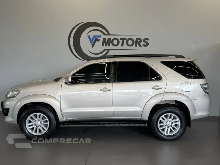 HILUX SW4 3.0 SRV 4X4 7 LUGARES 16V TURBO INTERCOOLER DIESEL