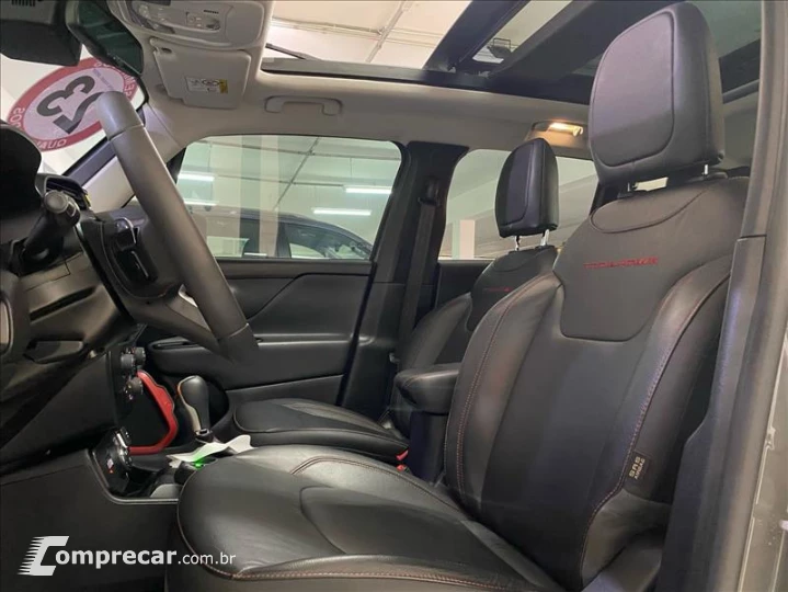 RENEGADE 1.3 T270 Turbo Trailhawk 4X4