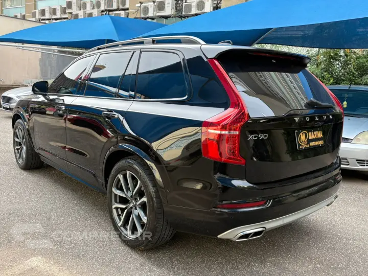 XC90 2.0 T6 Momentum AWD Geartronic