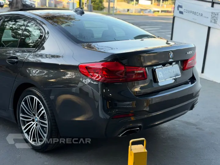 530E 2.0 16V Twinpower Híbrido M Sport Automático