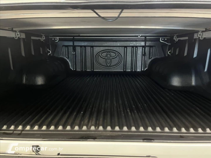 HILUX 2.8 D-4D TURBO DIESEL CD SRX 4X4 AUTOMÁTICO