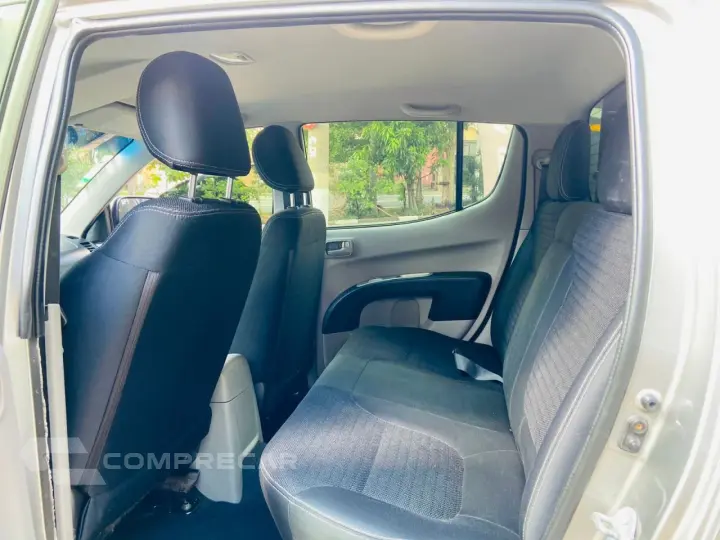 L200 Triton HLS 2.4 Flex 16V CD Mec.