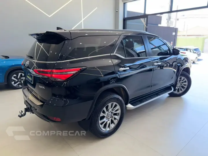HILUX SW4 2.8 D-4d Turbo SRX 7L 4X4