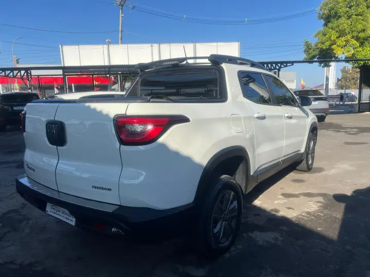 Toro 1.8 16V 4P FLEX FREEDOM AUTOMÁTICO