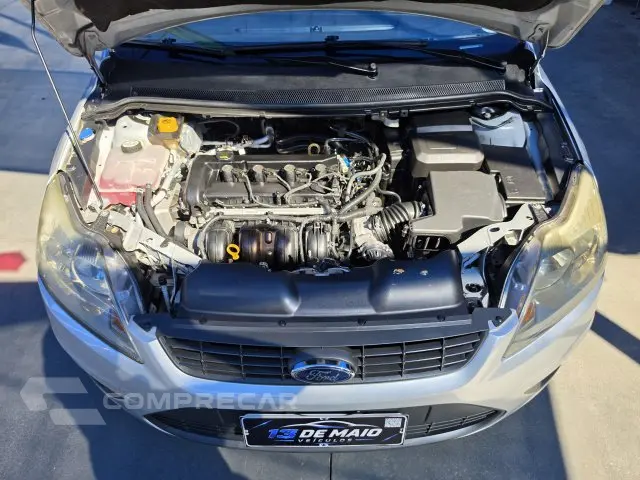 FOCUS HATCH - 2.0 GLX 16V 4P AUTOMÁTICO