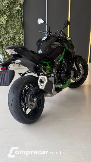 Z-900 R EDITION