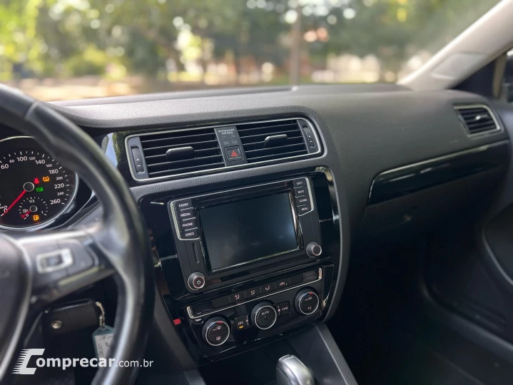 JETTA 2.0 TSI HIGHLINE 211CV GASOLINA 4P TIPTRONIC