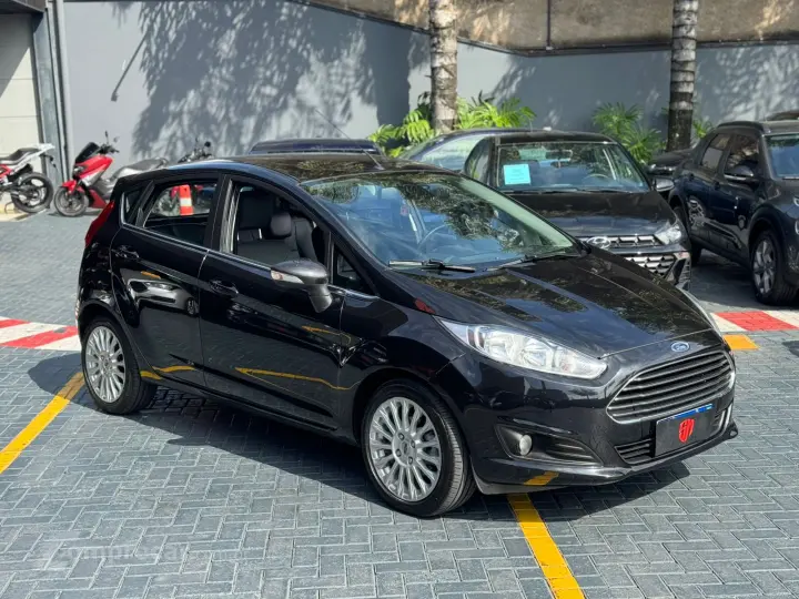 FIESTA 1.6 Titanium Hatch 16V