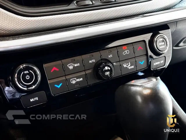 COMPASS - 1.3 T270 TURBO LONGITUDE AT6