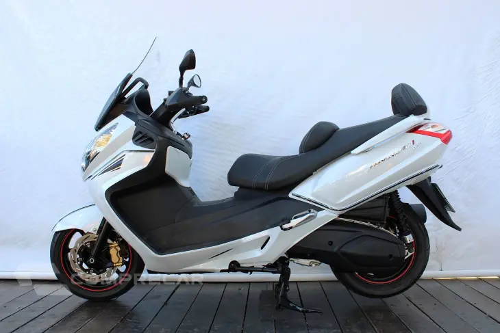 DAFRA MAXSYM 400i