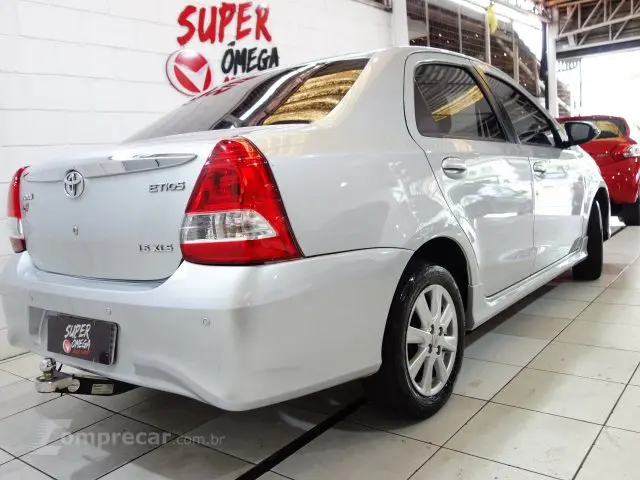 ETIOS SEDAN - 1.5 XLS SEDAN 16V 4P AUTOMÁTICO