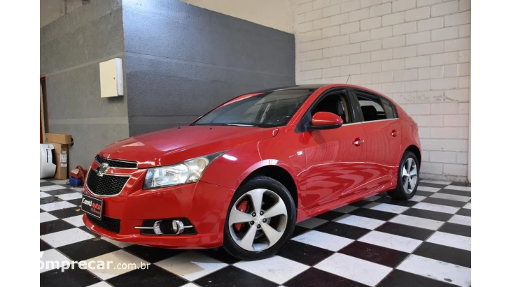 CRUZE HATCH - 1.8 LT SPORT6 16V 4P AUTOMÁTICO