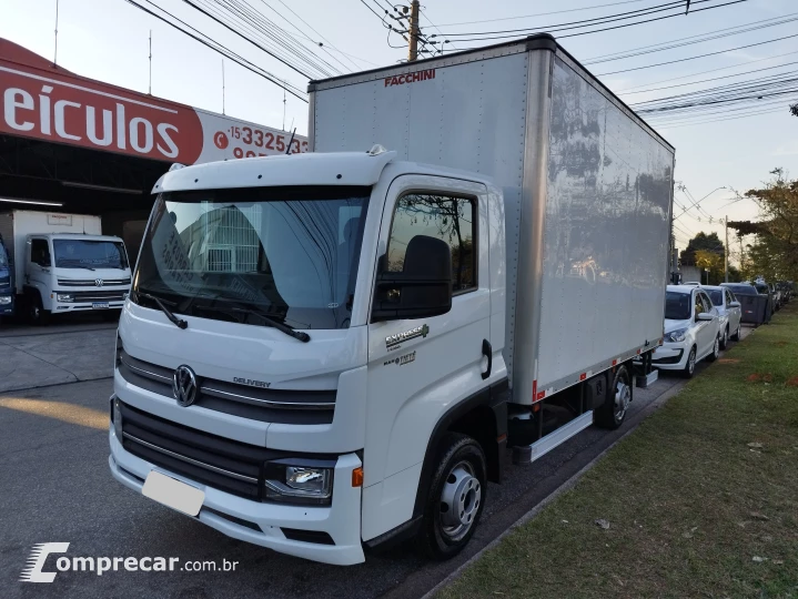 Delivery Express+  2.8 Prime + Baú Facchini