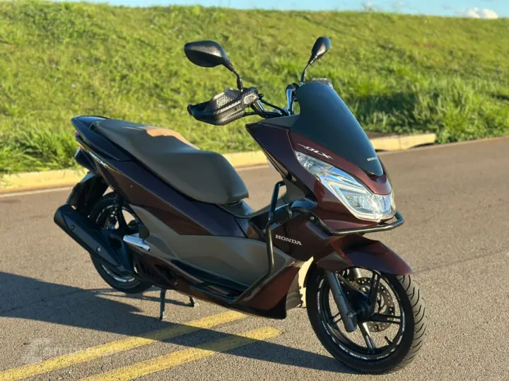 PCX 150 DLX