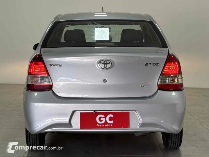 ETIOS 1.5 X PLUS SEDAN 16V FLEX 4P AUTOMÁTICO
