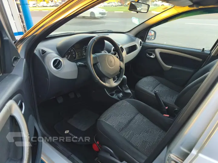 SANDERO 1.6 Expression 8V