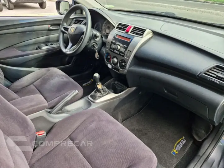 CITY Sedan LX 1.5 Flex 16V 4p Mec.
