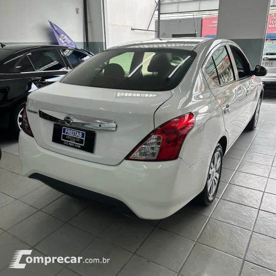 VERSA 1.0 12V FlexStart 4p Mec.