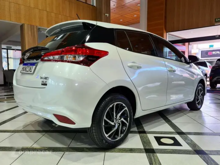 YARIS 1.5 16V FLEX XLS CONNECT MULTIDRIVE