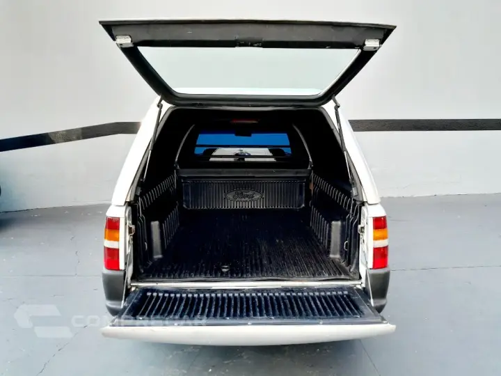 Courier 1.6 L/ 1.6 Flex