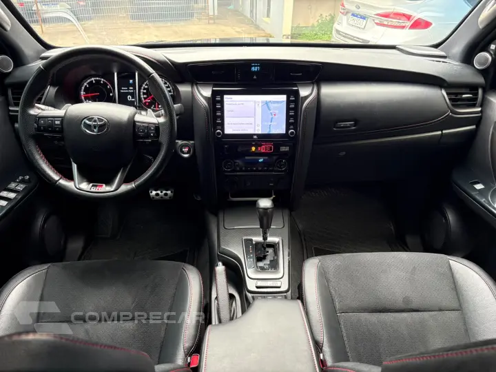 HILUX SW4 2.8 D-4d Turbo Gr-s 7L 4X4