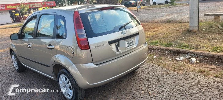 FIESTA 1.6 MPI Class Hatch 8V