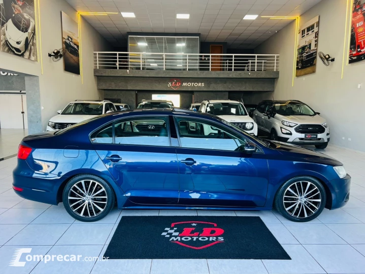 JETTA 2.0 COMFORTLINE 120CV FLEX 4P TIPTRONIC