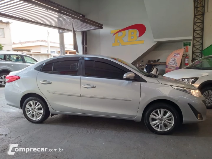 YARIS 1.5 16V Sedan XL
