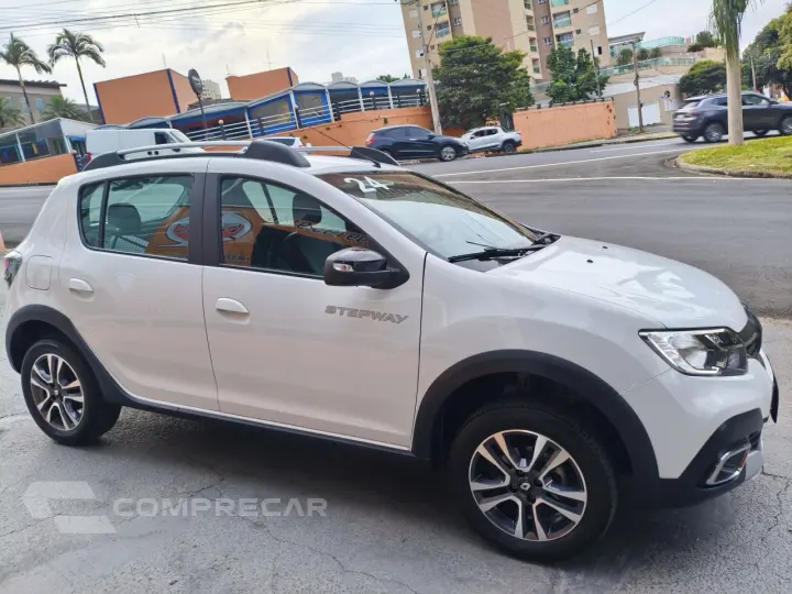 Stepway 1.6 16V 4P FLEX ICONIC X-TONIC AUTOMÁTICO CVT