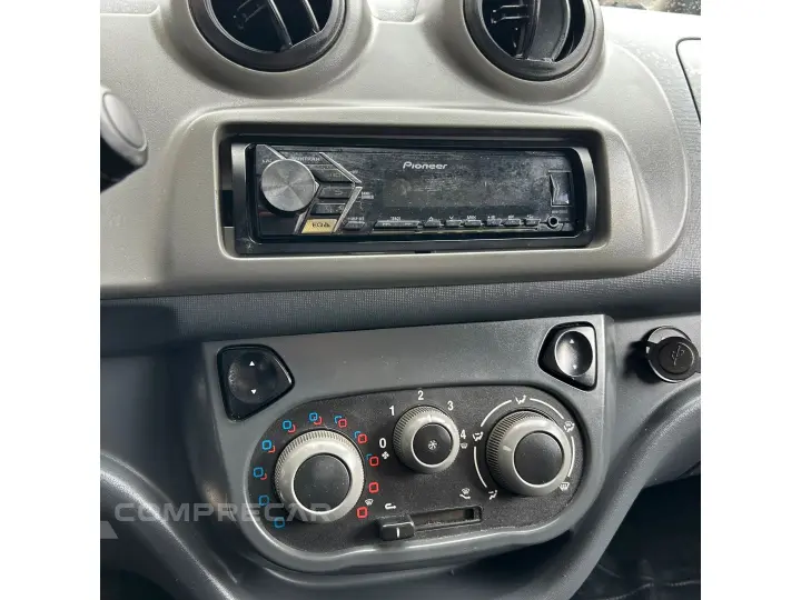 UNO 1.0 EVO VIVACE 8V FLEX 4P MANUAL