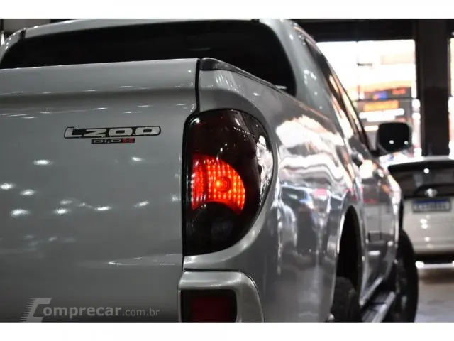 L200 TRITON - 3.2 GL 4X4 CD 16V TURBO INTERCOLER 4P MANUAL