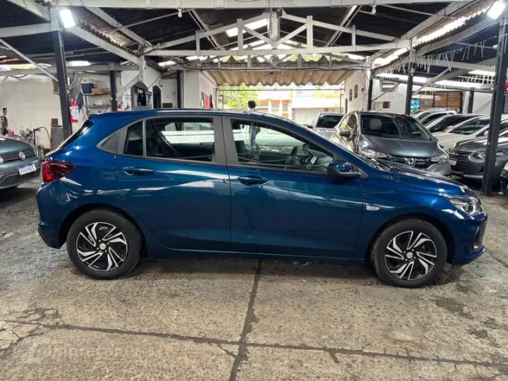 ONIX HATCH LT 1.0 12V FLEX 5P MEC