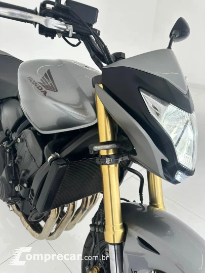 CB 600F HORNET / HONDA